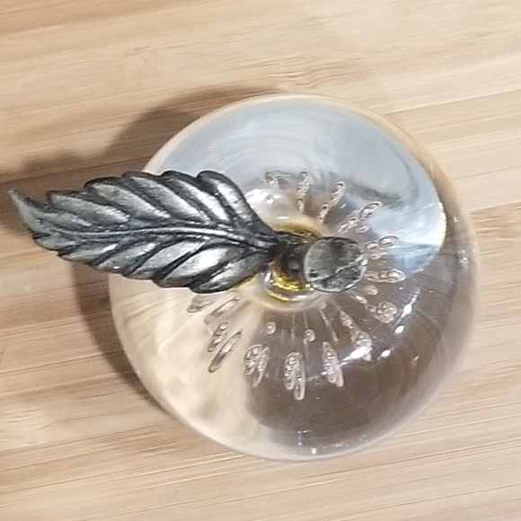 Apple Paperweight Metal Stem Leaf Clear Bubble Art Glass 3.25"H - Picture 3 of 8